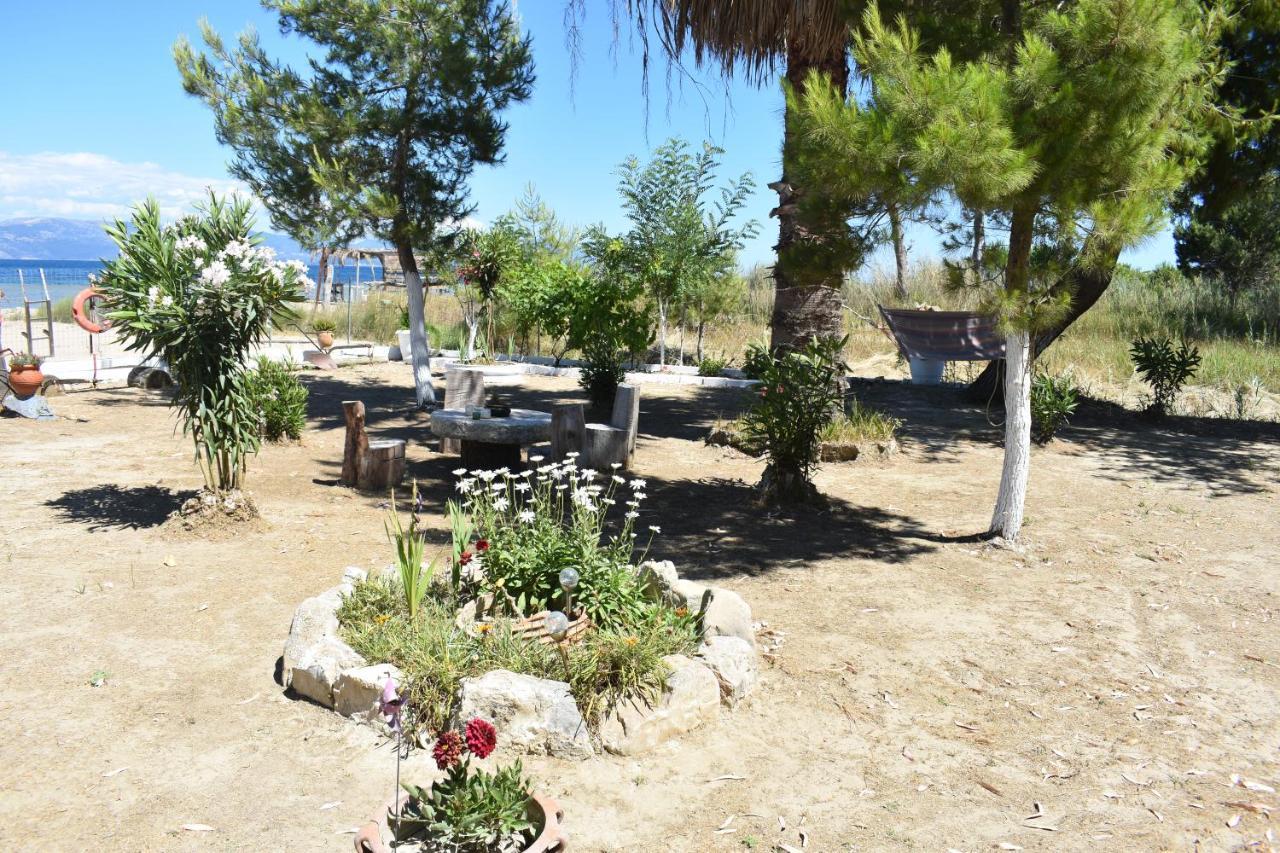 Bouka Beachfront Bungalows Agios Nikolaos  Exteriör bild